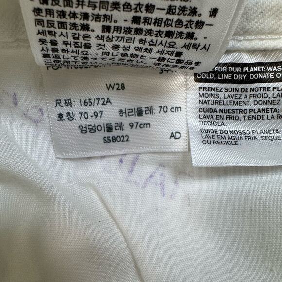 Levi's White Denim Cut Off Jean Shorts Womens Sz 28 Distressed Raw Hem Mid Rise - Picture 10 of 10